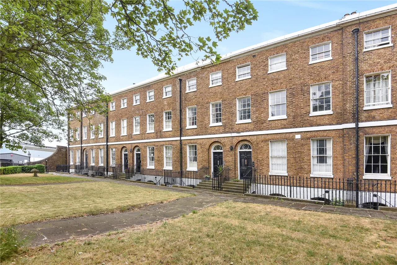 Naval Terrace, Sheerness, ME12, photo 4
