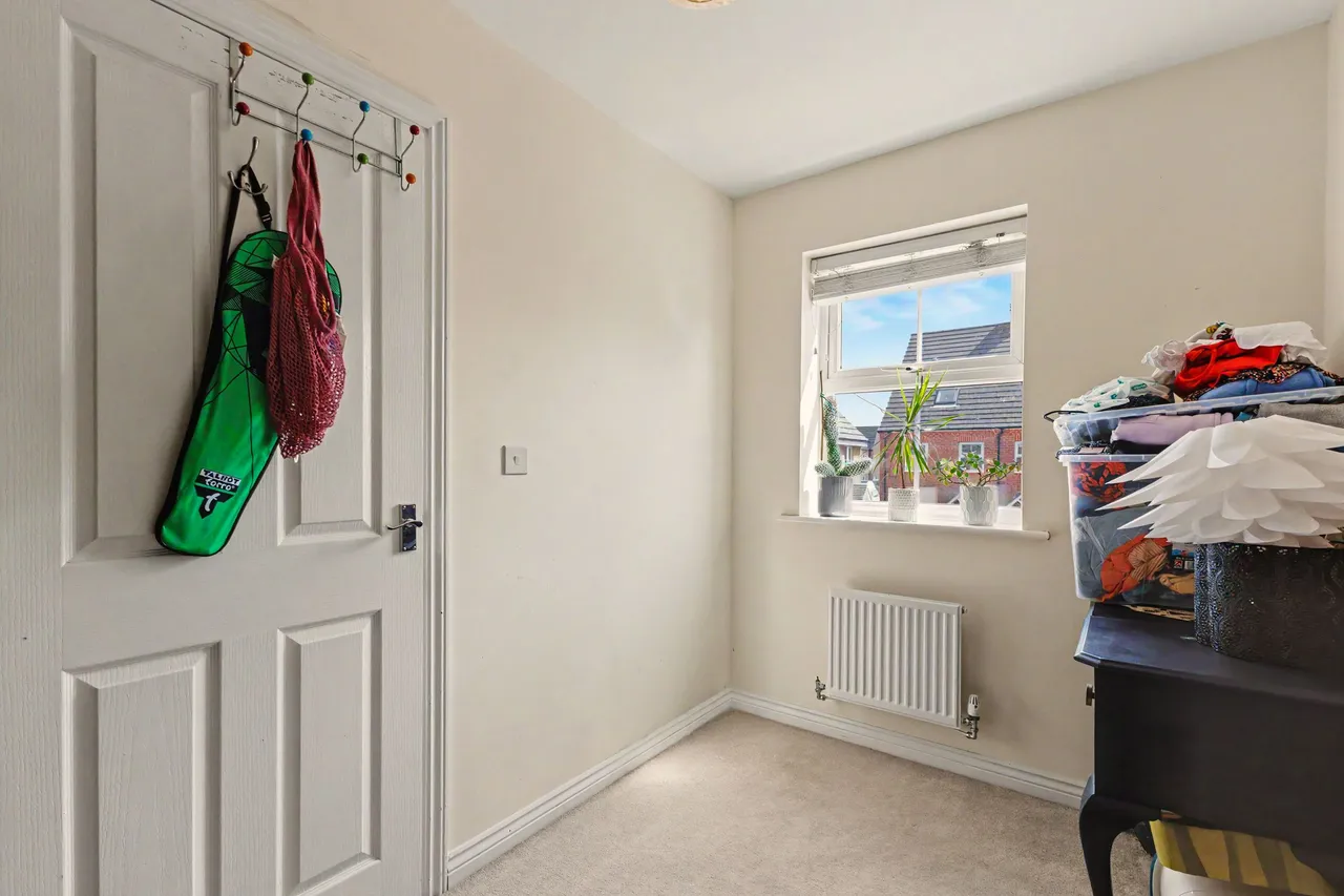Freesia Close, Evesham, WR11, photo 10