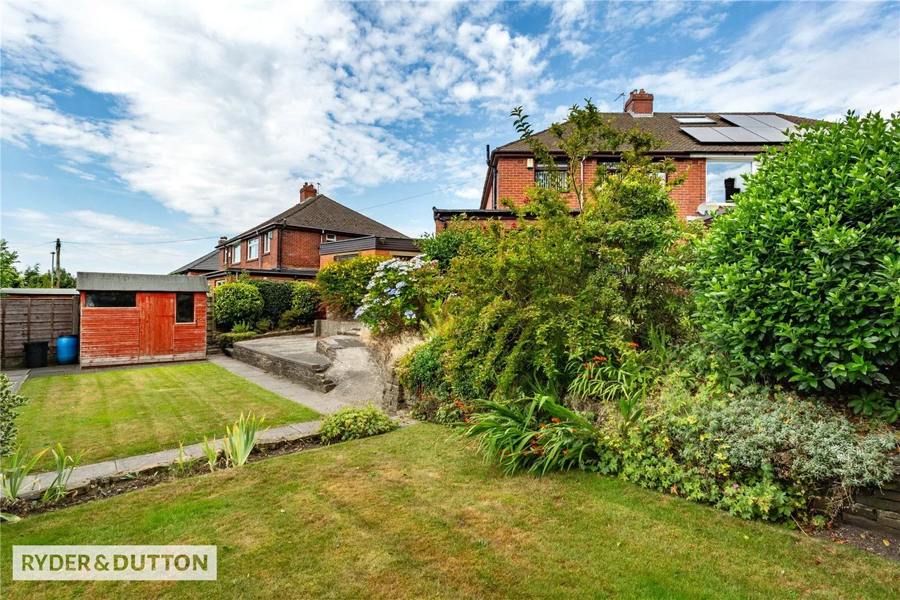Manor Road, Shaw, OL2, photo 22