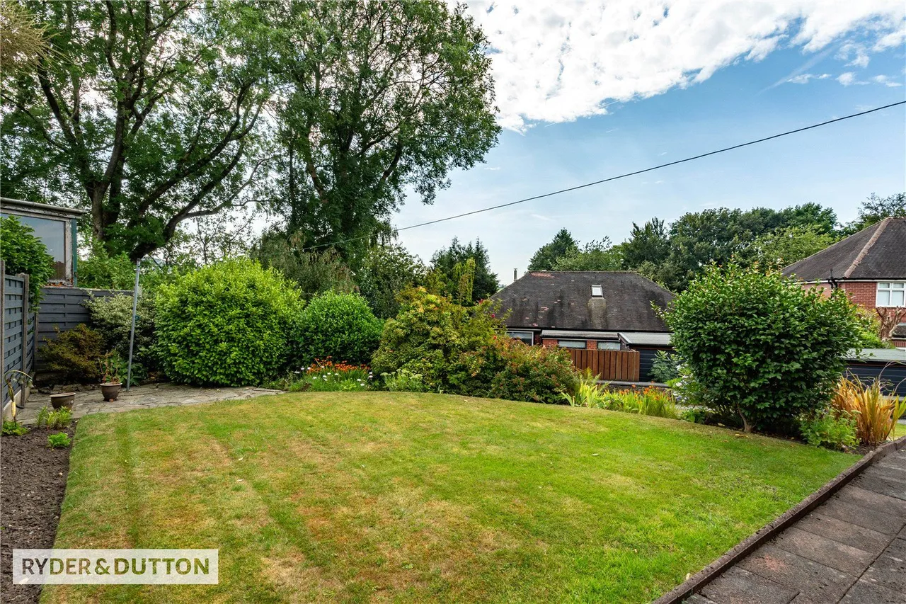 Manor Road, Shaw, OL2, photo 4