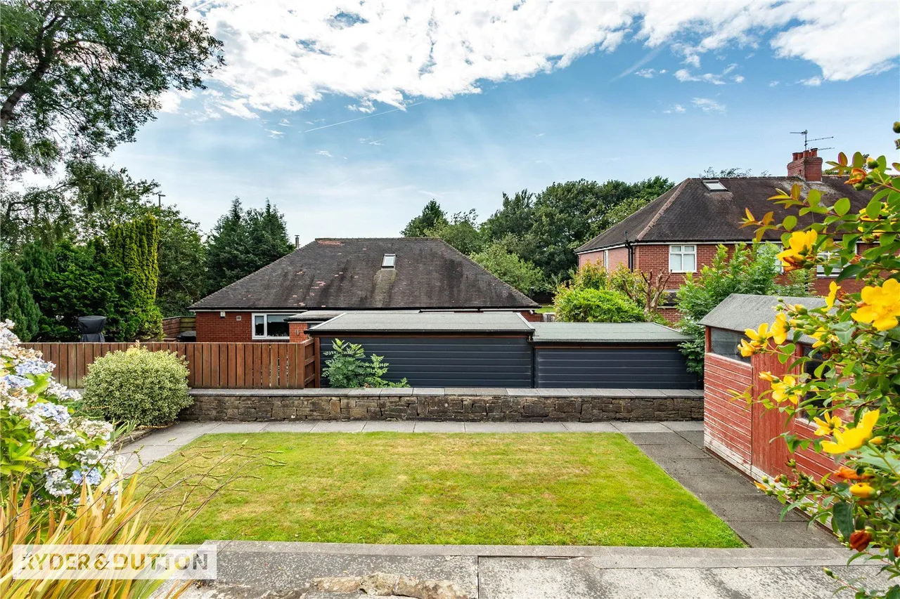 Manor Road, Shaw, OL2, photo 19