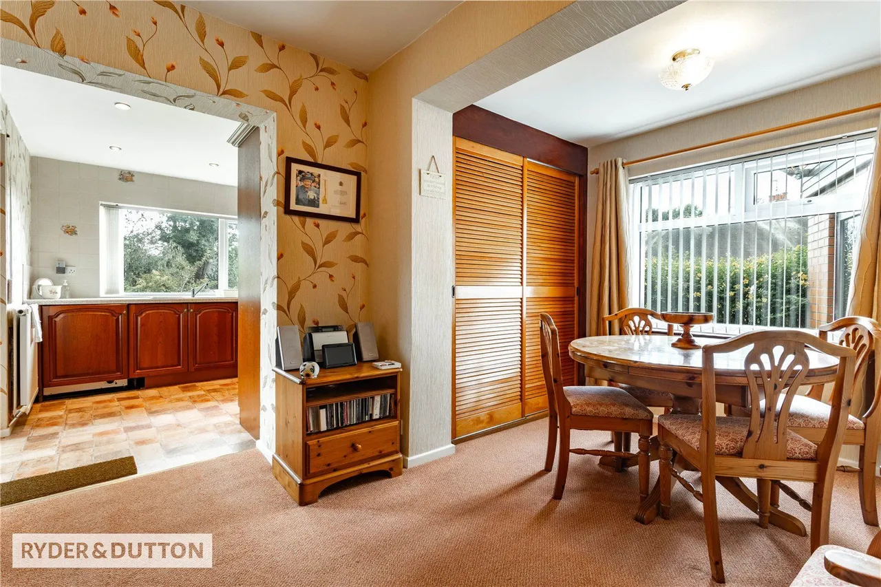 Manor Road, Shaw, OL2, photo 11