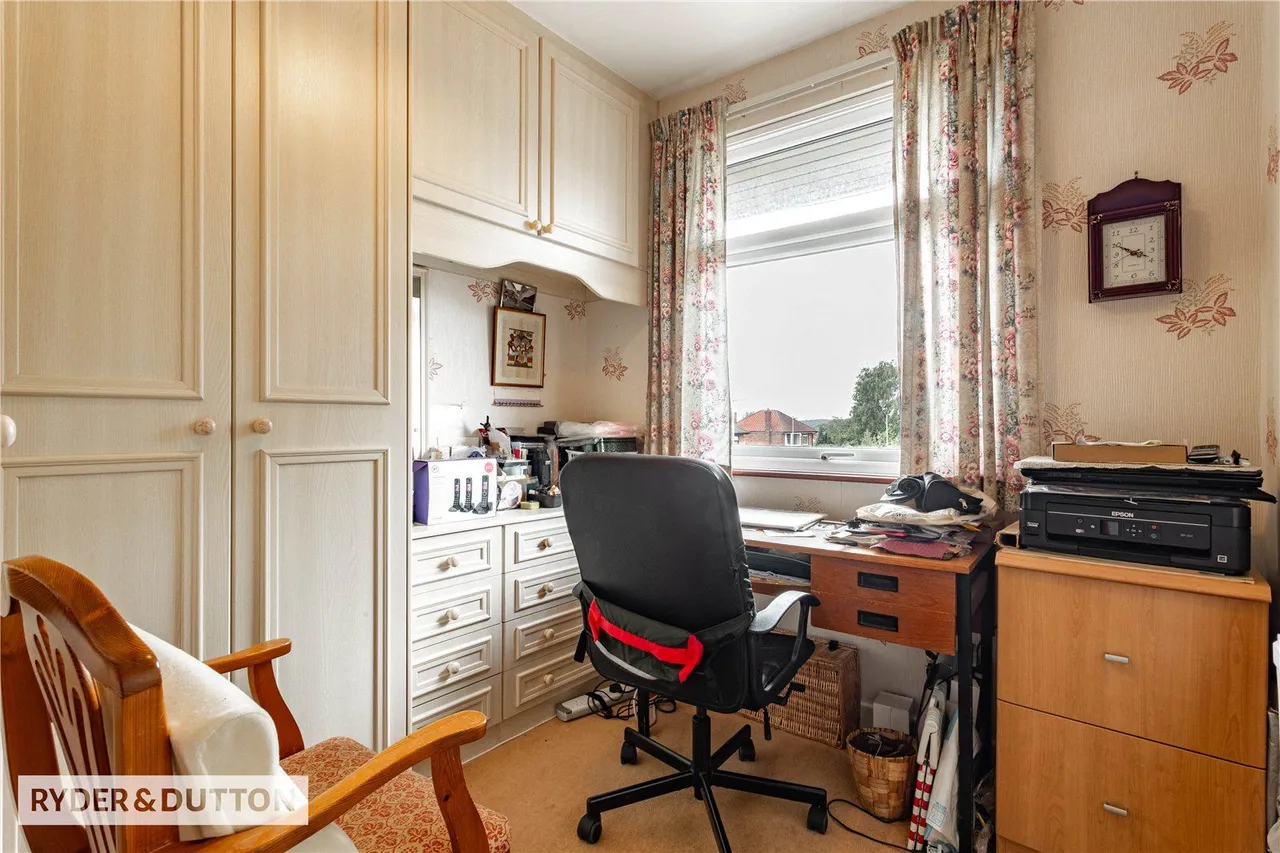 Manor Road, Shaw, OL2, photo 13