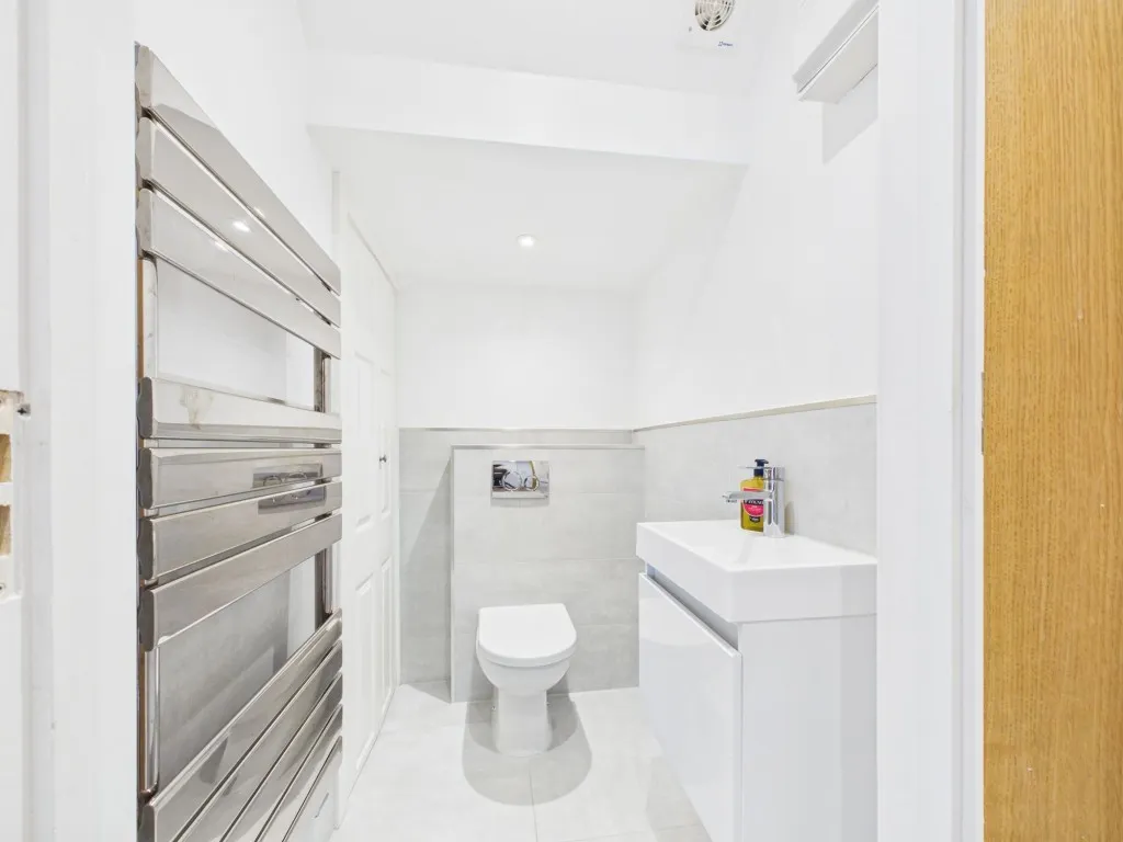 Wokingham Road, Earley, RG6, photo 11