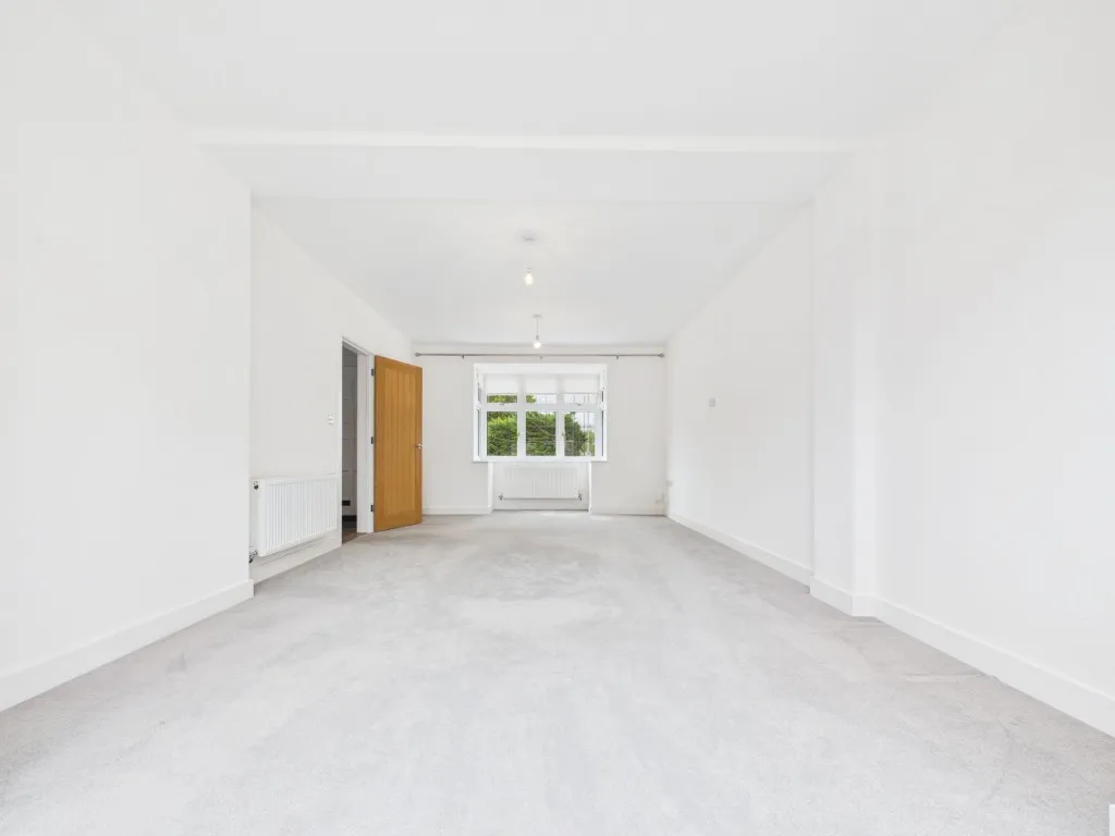 Wokingham Road, Earley, RG6, photo 9