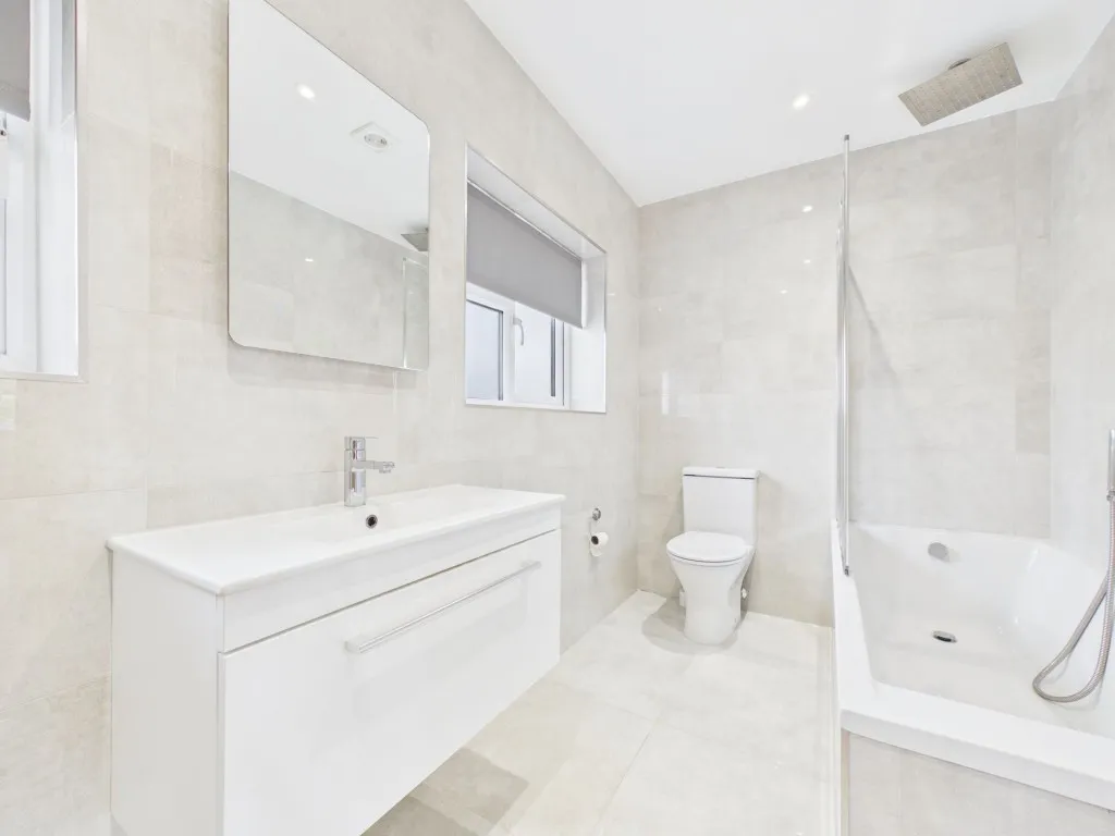 Wokingham Road, Earley, RG6, photo 17