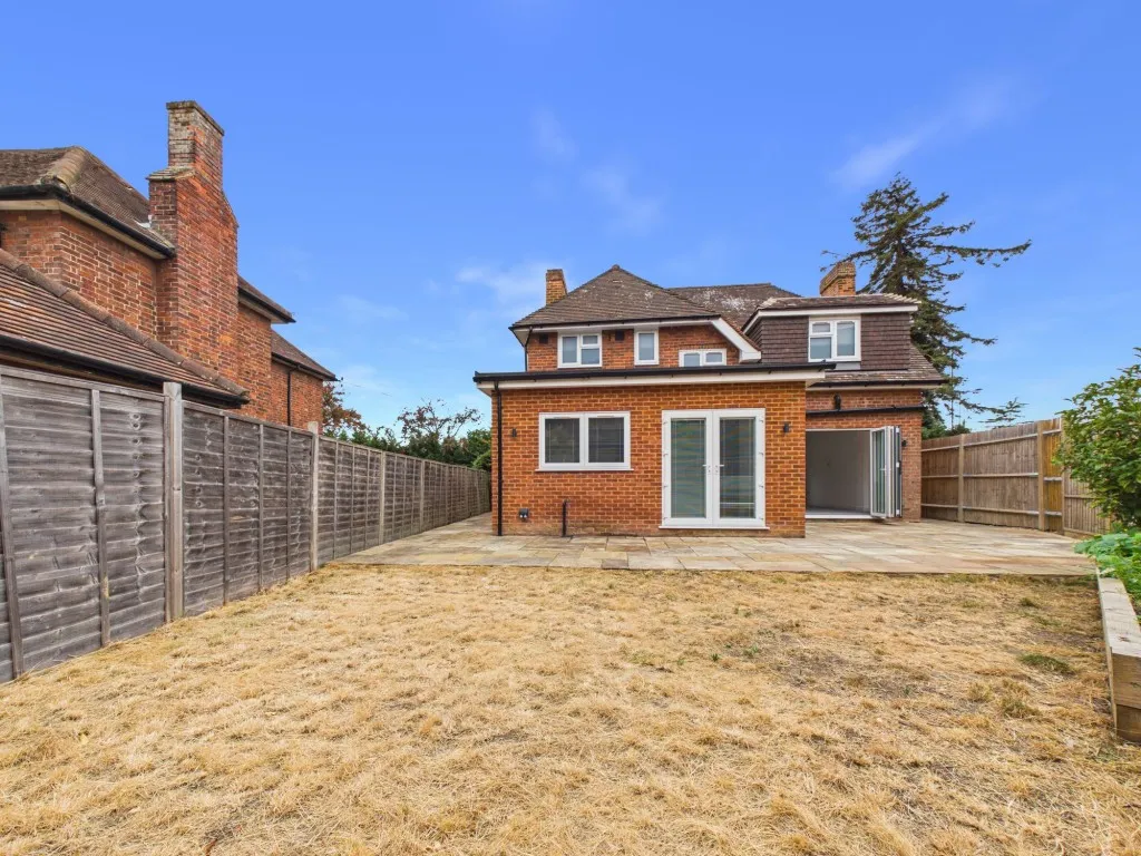 Wokingham Road, Earley, RG6, photo 18