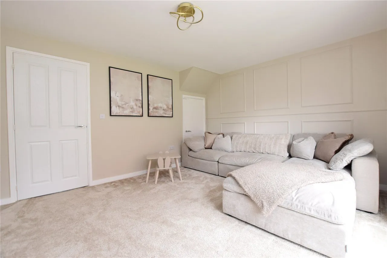 Calla Grove, Seacroft, LS14, photo 9