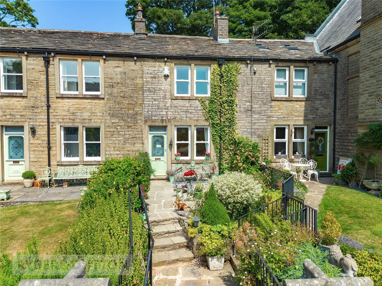 Hill End Road, Delph, OL3, photo 2