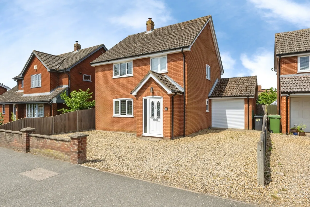 3 bed house for sale — Norwich Road, Wymondham, Norfolk, NR18
