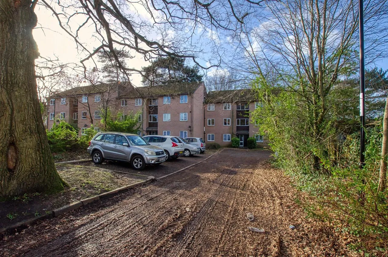 3 bed flat for sale — The Oaks, Southampton, SO19 7RP