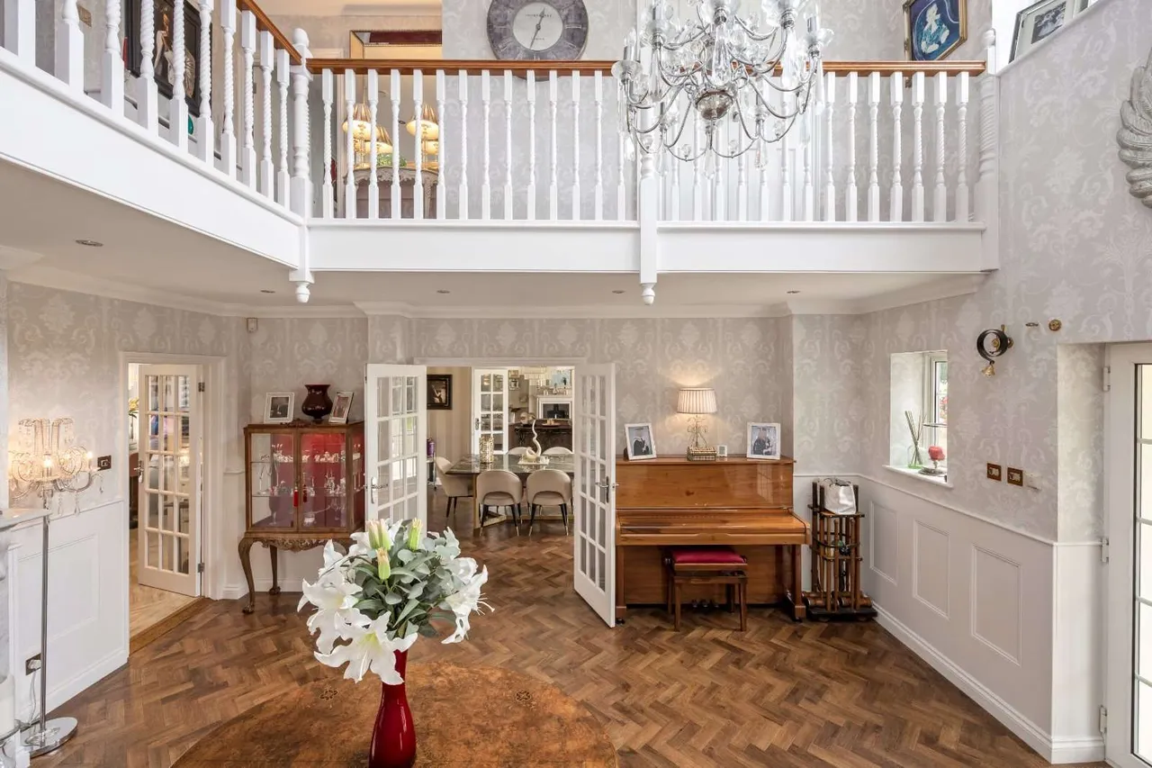 Clearwater Lane, Haywards Heath, West Sussex, RH16 4RX, photo 10