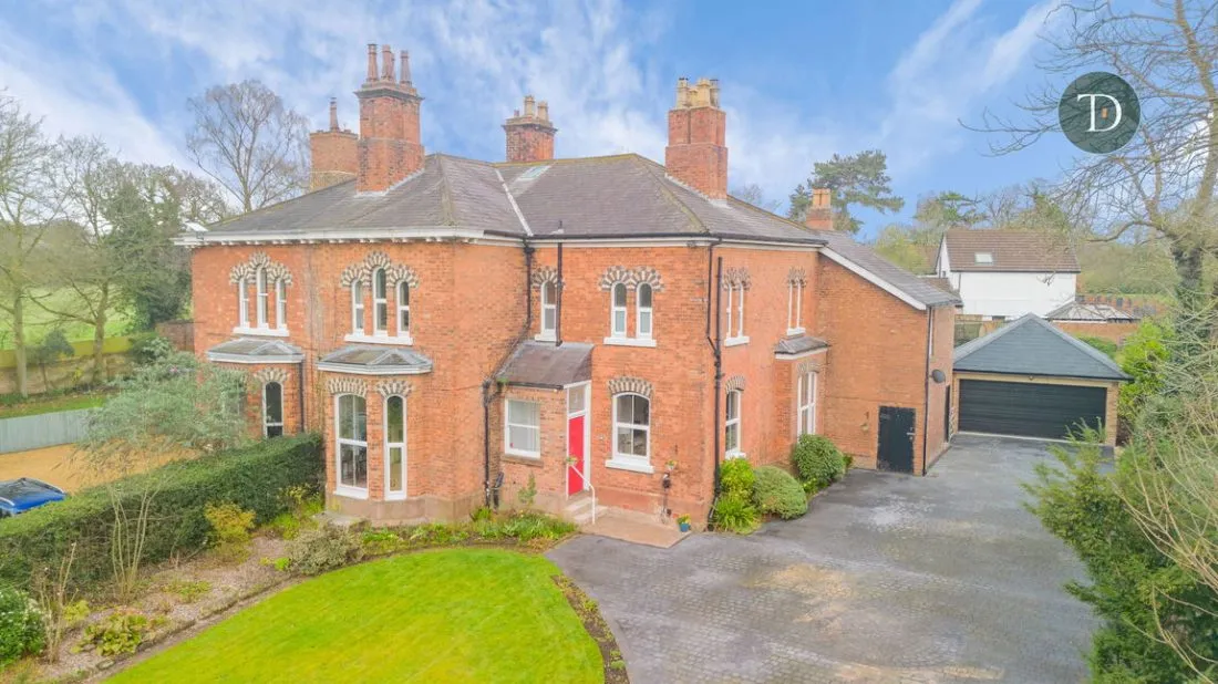 6 bed house for sale — Welsh Road, Childer Thornton, CH66 5PG