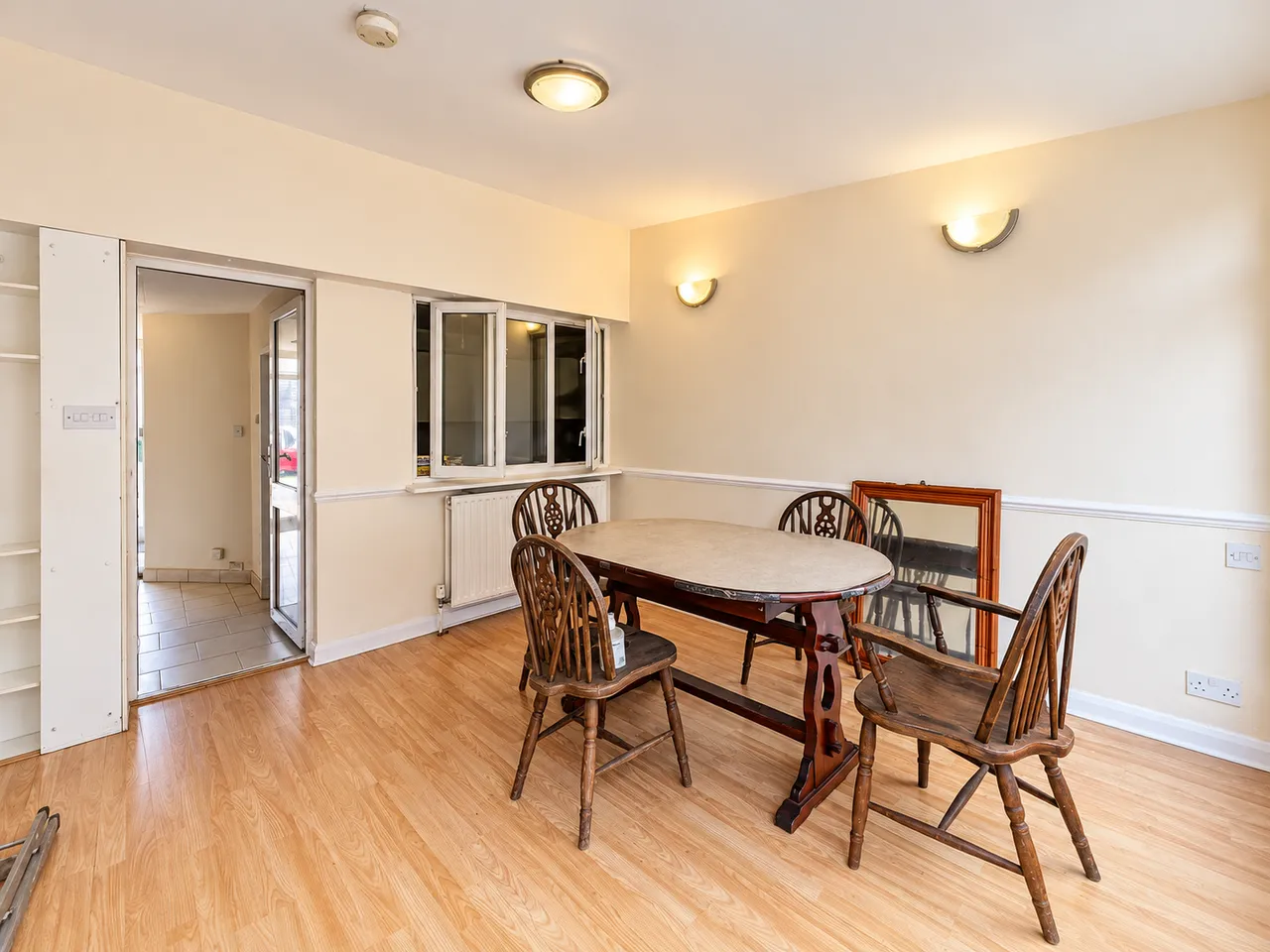 3 bed house to rent, Silkstream Road, Edgware, HA8