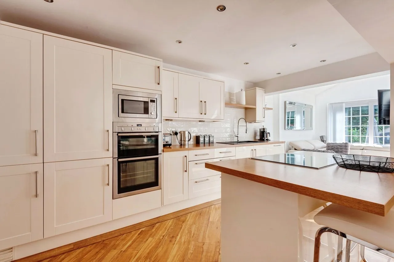Kenilworth Close, Liverpool, L25, photo 2