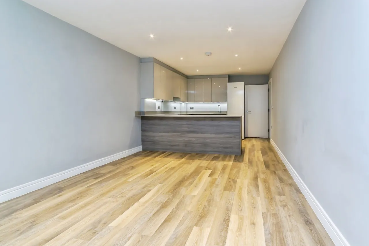 Croydon Road, Caterham, Surrey, CR3, photo 7