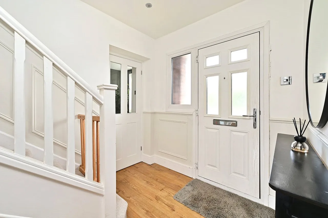 Southwood Road, Farnborough, GU14 0JH, photo 9