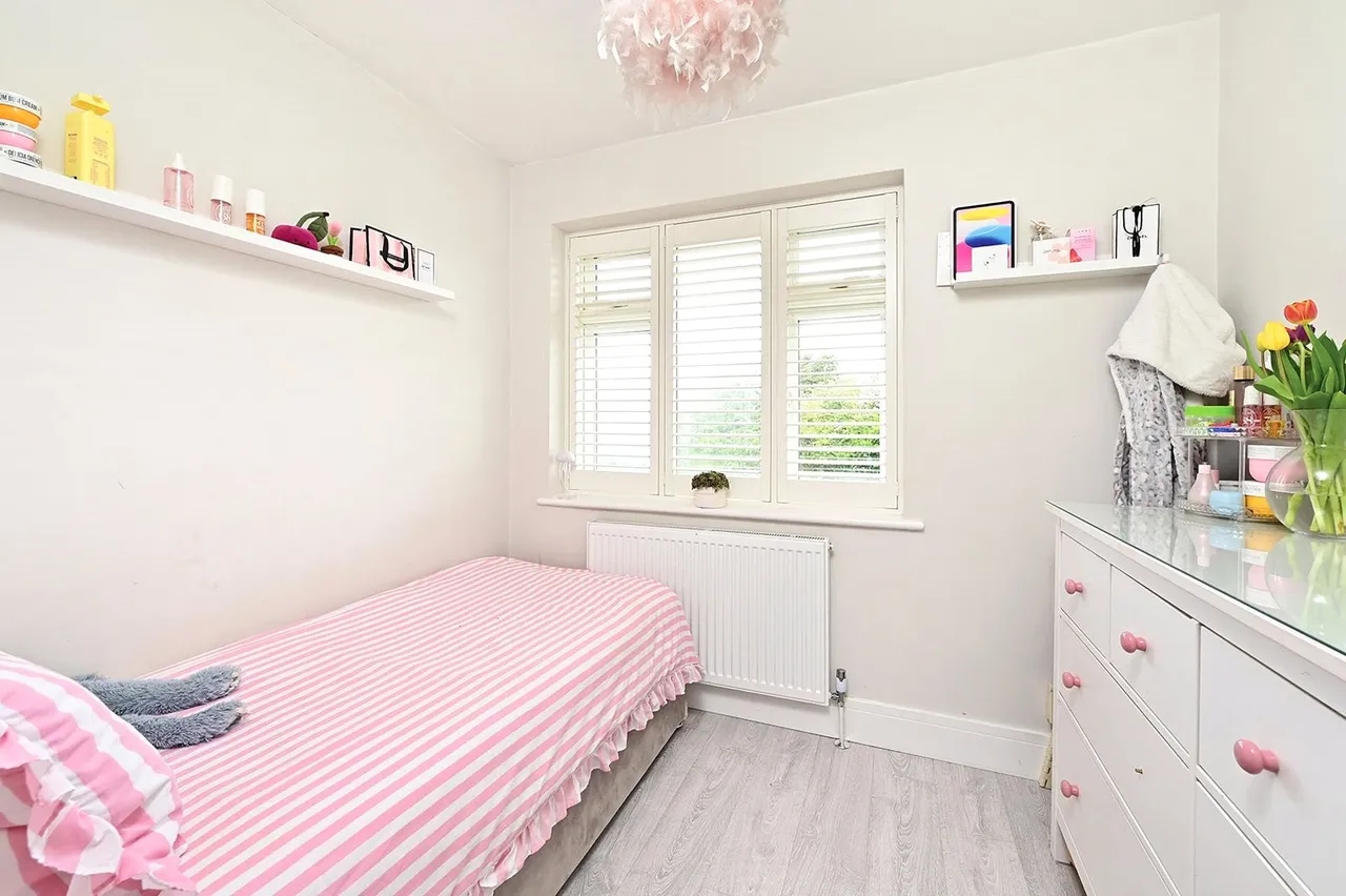 Southwood Road, Farnborough, GU14 0JH, photo 13