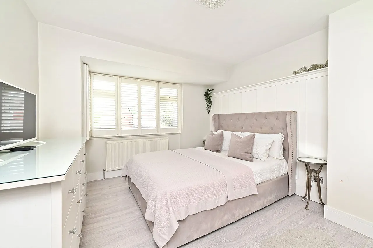 Southwood Road, Farnborough, GU14 0JH, photo 12