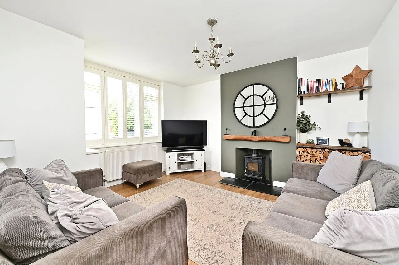 Southwood Road, Farnborough, GU14 0JH, photo 3