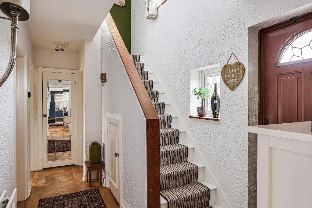 Ewhurst Avenue, Sanderstead, photo 3