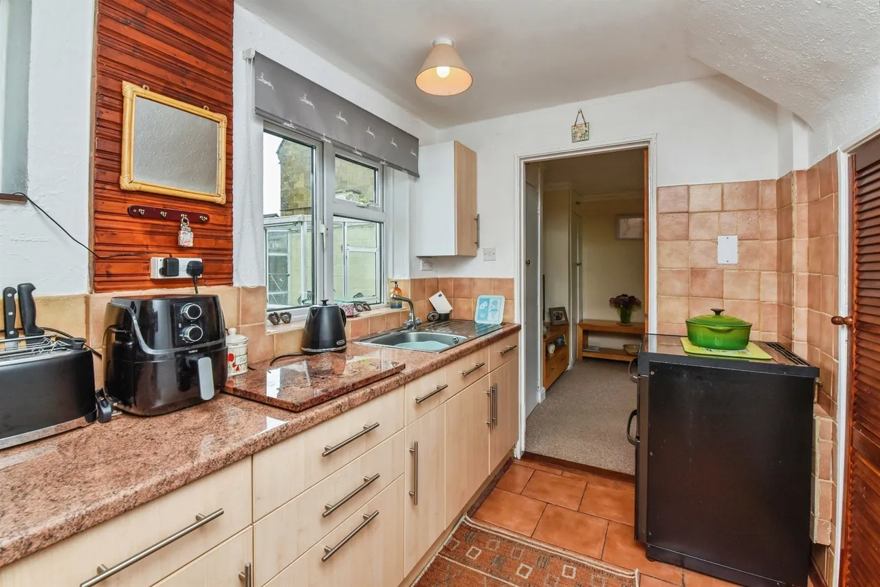 Court Orchard, Bratton, BA13, photo 4