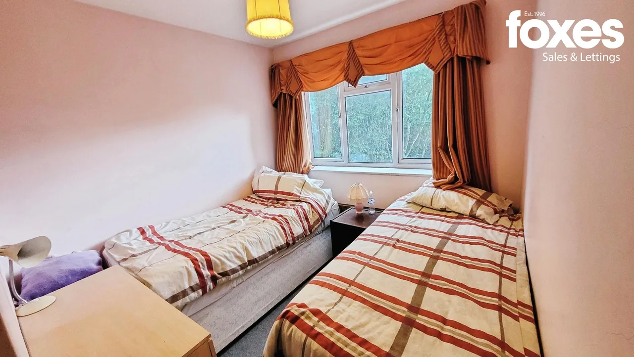 Crescent Court, 33 Chine Crescent, Bournemouth, Dorset, BH2 5LA, photo 8