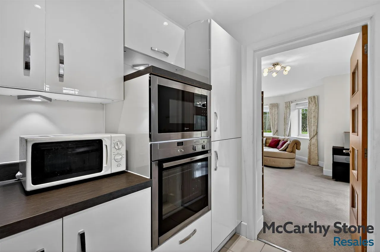 Raglan Road, Frinton-On-Sea, CO13, photo 8