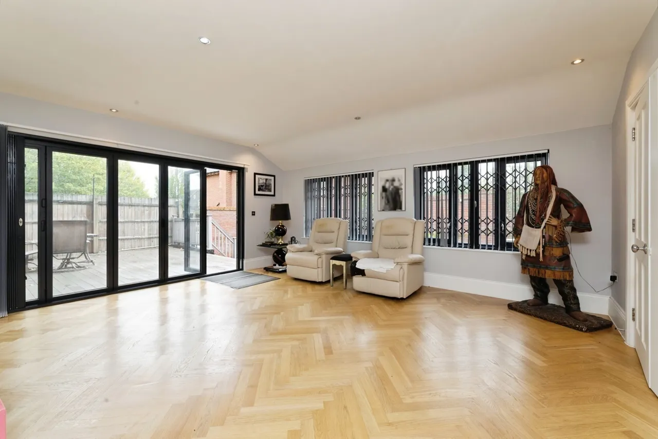 Lingmere Close, CHIGWELL, Essex, IG7, photo 5
