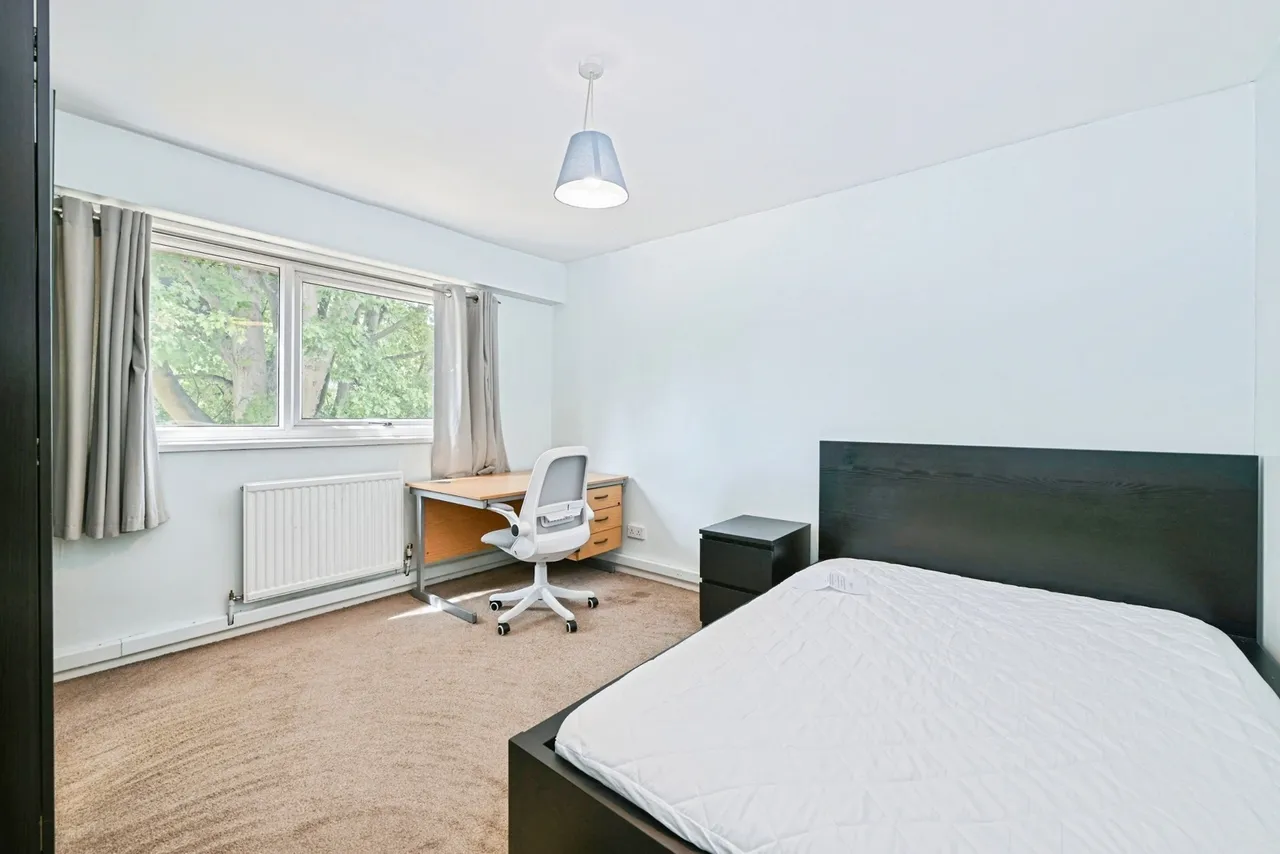 Lismore Close, Nottingham, Nottinghamshire, NG7, photo 11