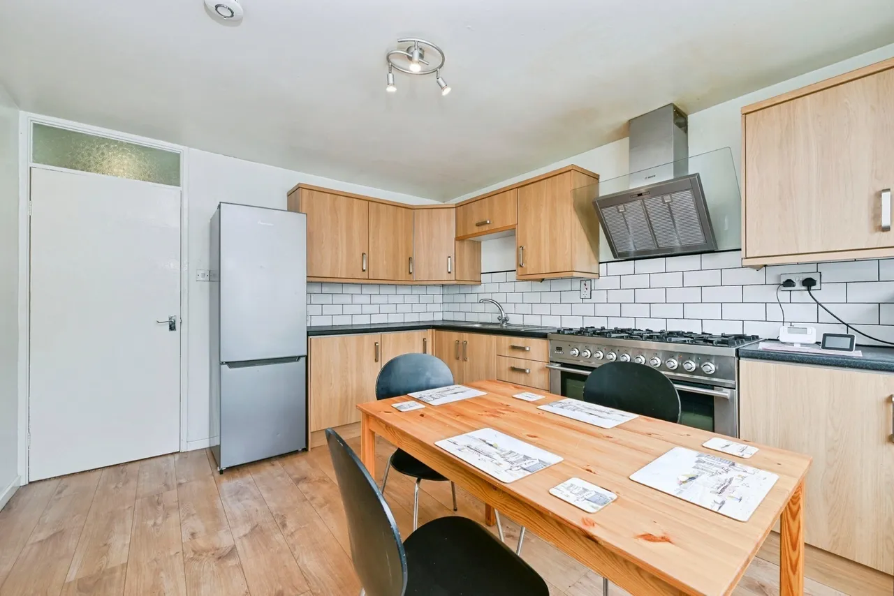 Lismore Close, Nottingham, Nottinghamshire, NG7, photo 5