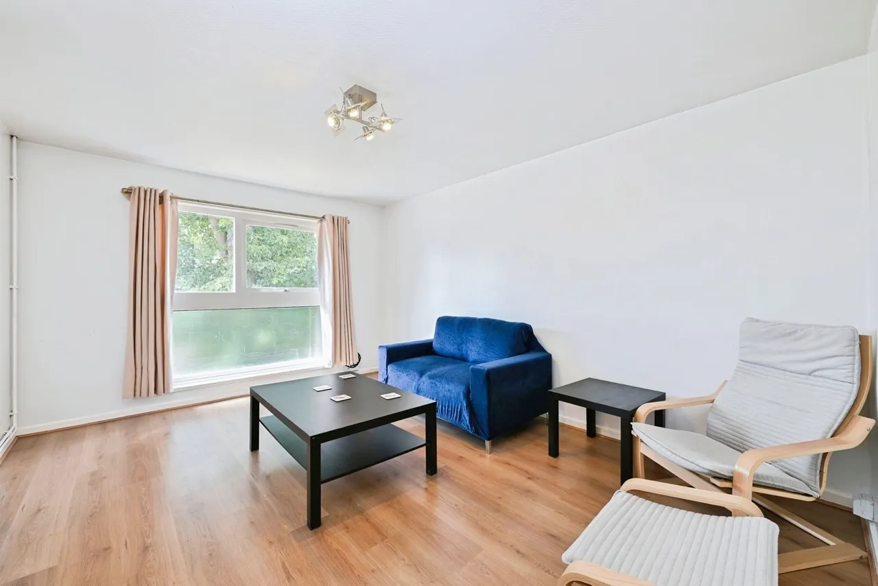 Lismore Close, Nottingham, Nottinghamshire, NG7, photo 2