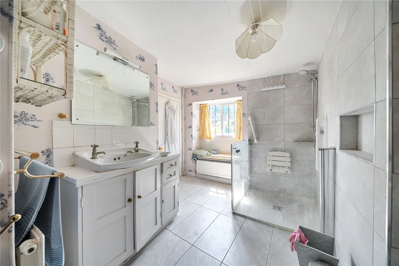 Marlborough Road, Aldbourne, Marlborough, Wiltshire, SN8 2DD, photo 8