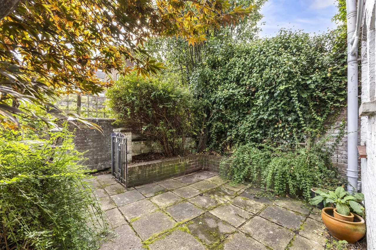 Talbot Terrace, Lewes, East Sussex, BN7 2DT, photo 21