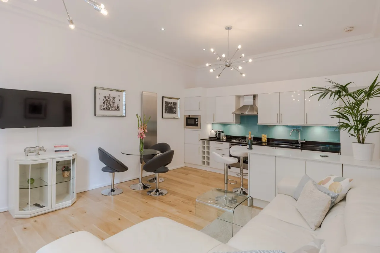 3 bed house to rent — Nottingham Street, Marylebone, London, W1U