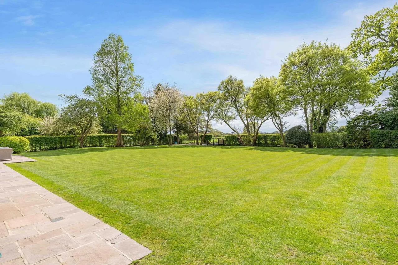 Toppesfield, Brook End, SG9, photo 29