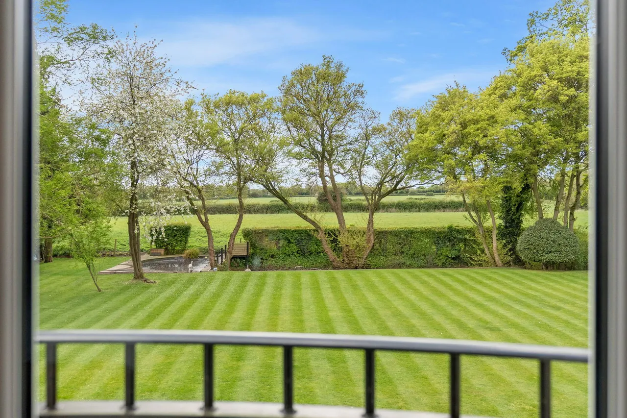 Toppesfield, Brook End, SG9, photo 18