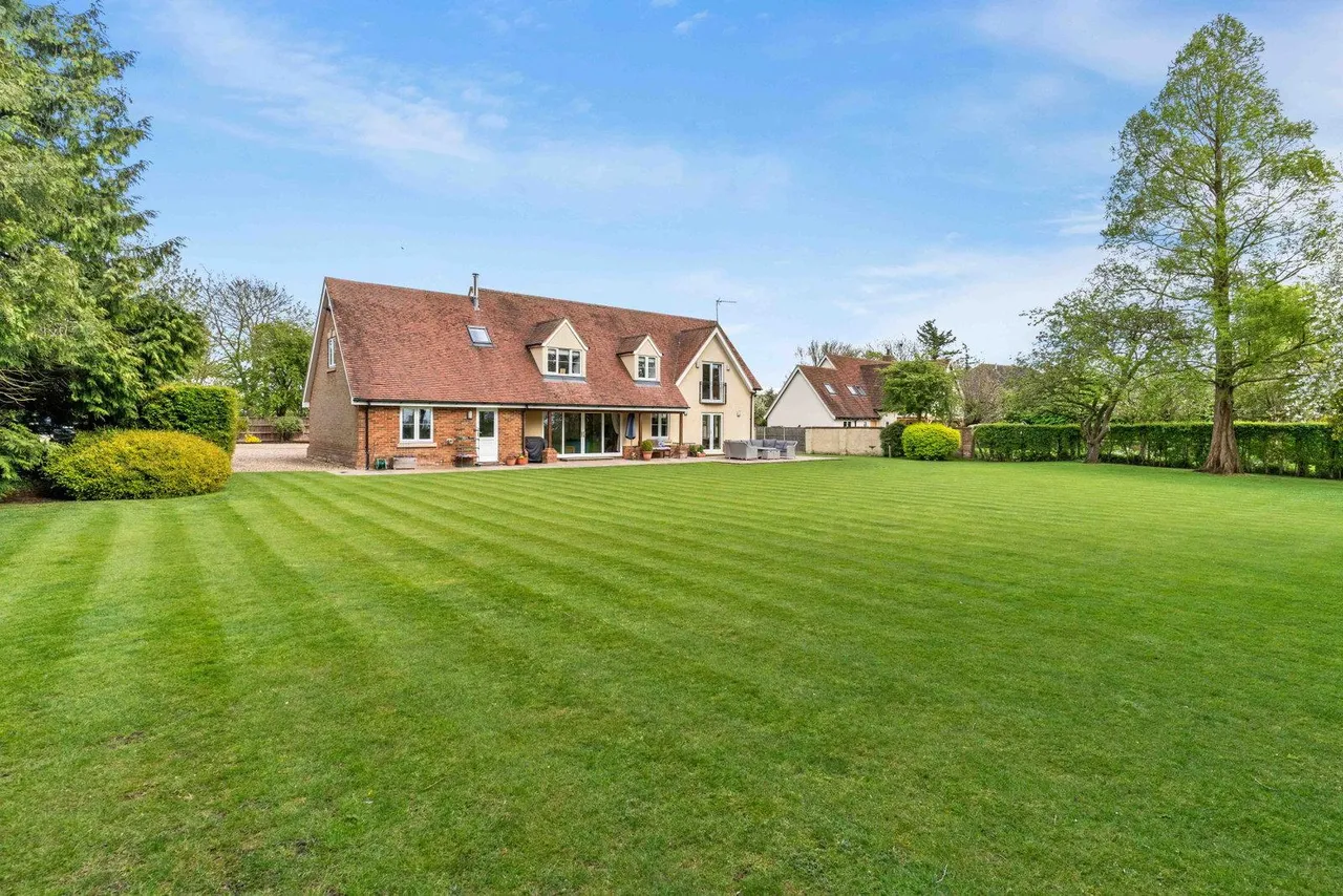 Toppesfield, Brook End, SG9, photo 34