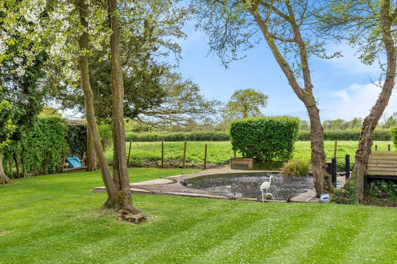 Toppesfield, Brook End, SG9, photo 26
