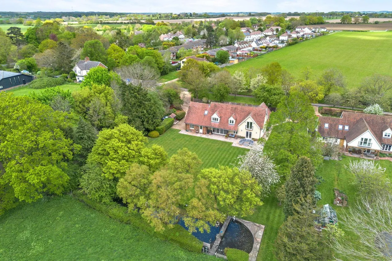 Toppesfield, Brook End, SG9, photo 27