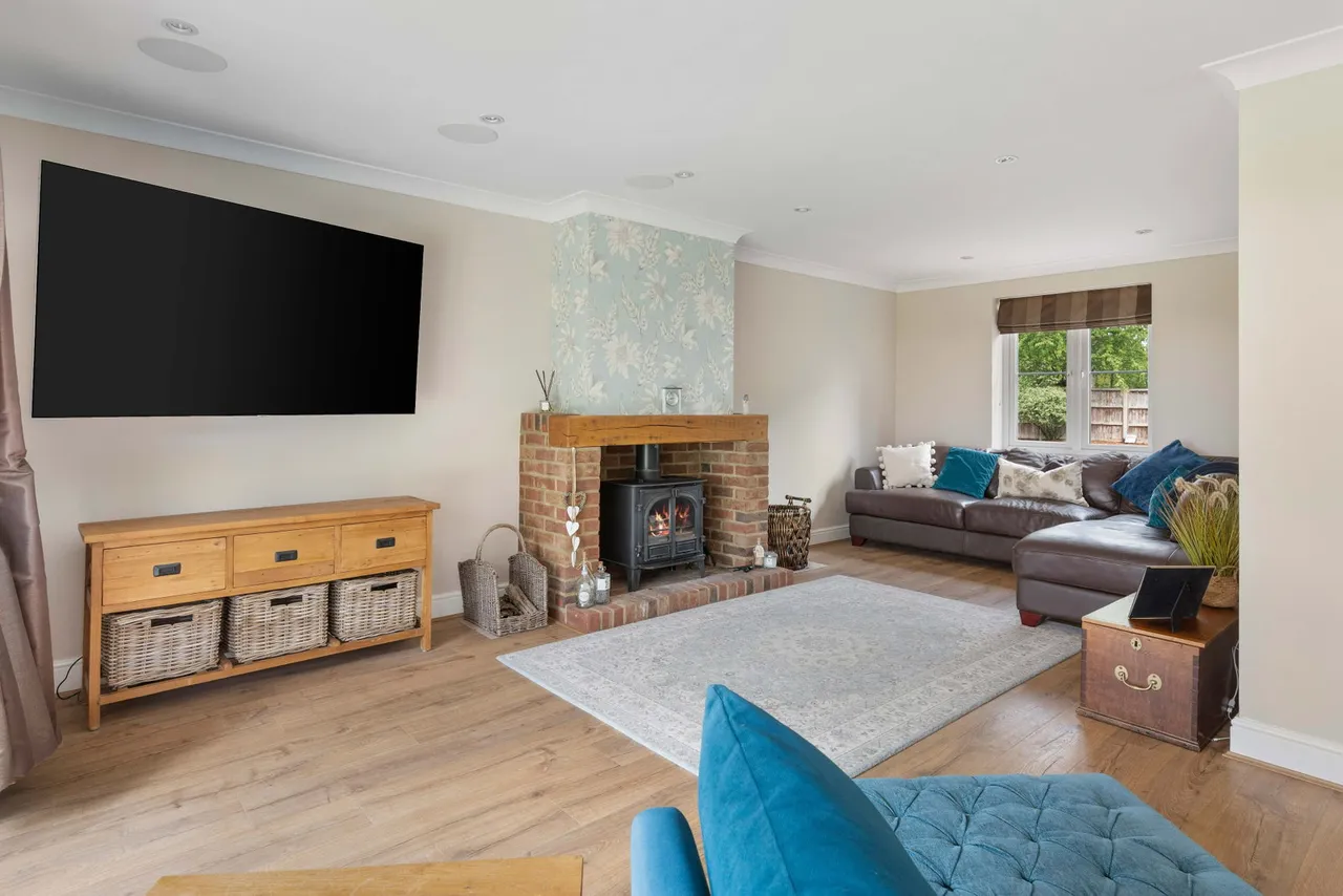 Toppesfield, Brook End, SG9, photo 11