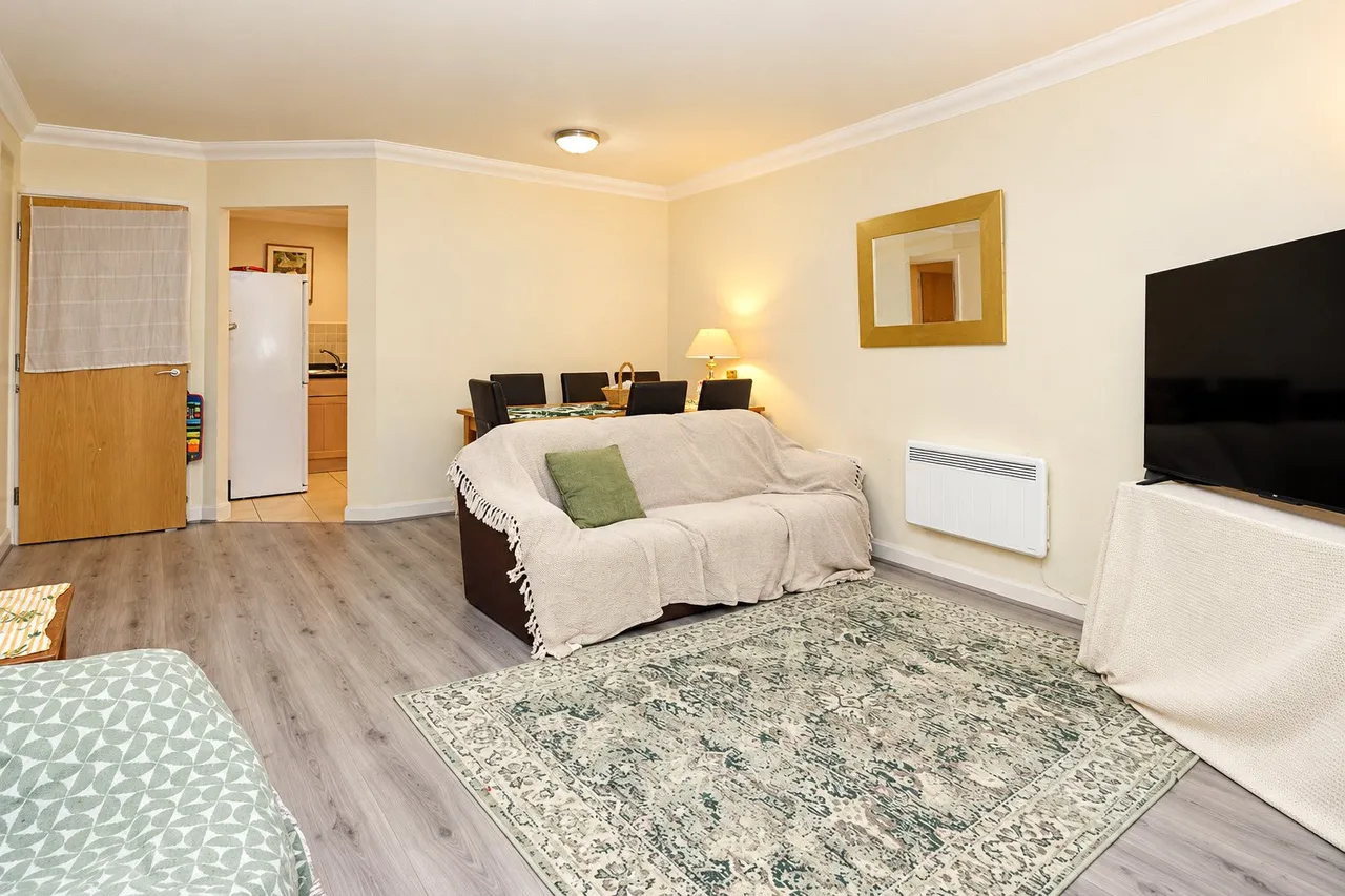 Heathside Crescent, Woking, GU22, photo 11