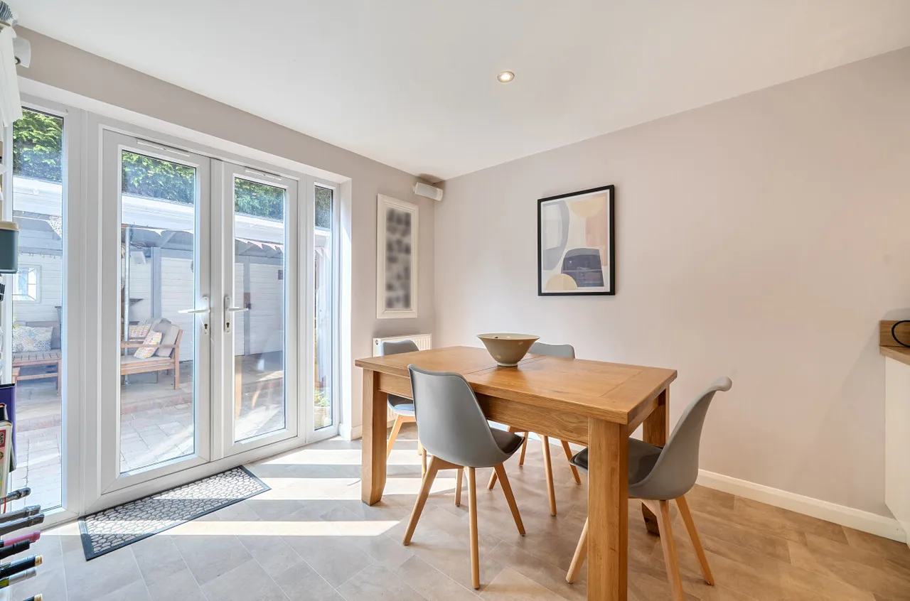 Long Barrow Close, South Wonston, SO21, photo 4