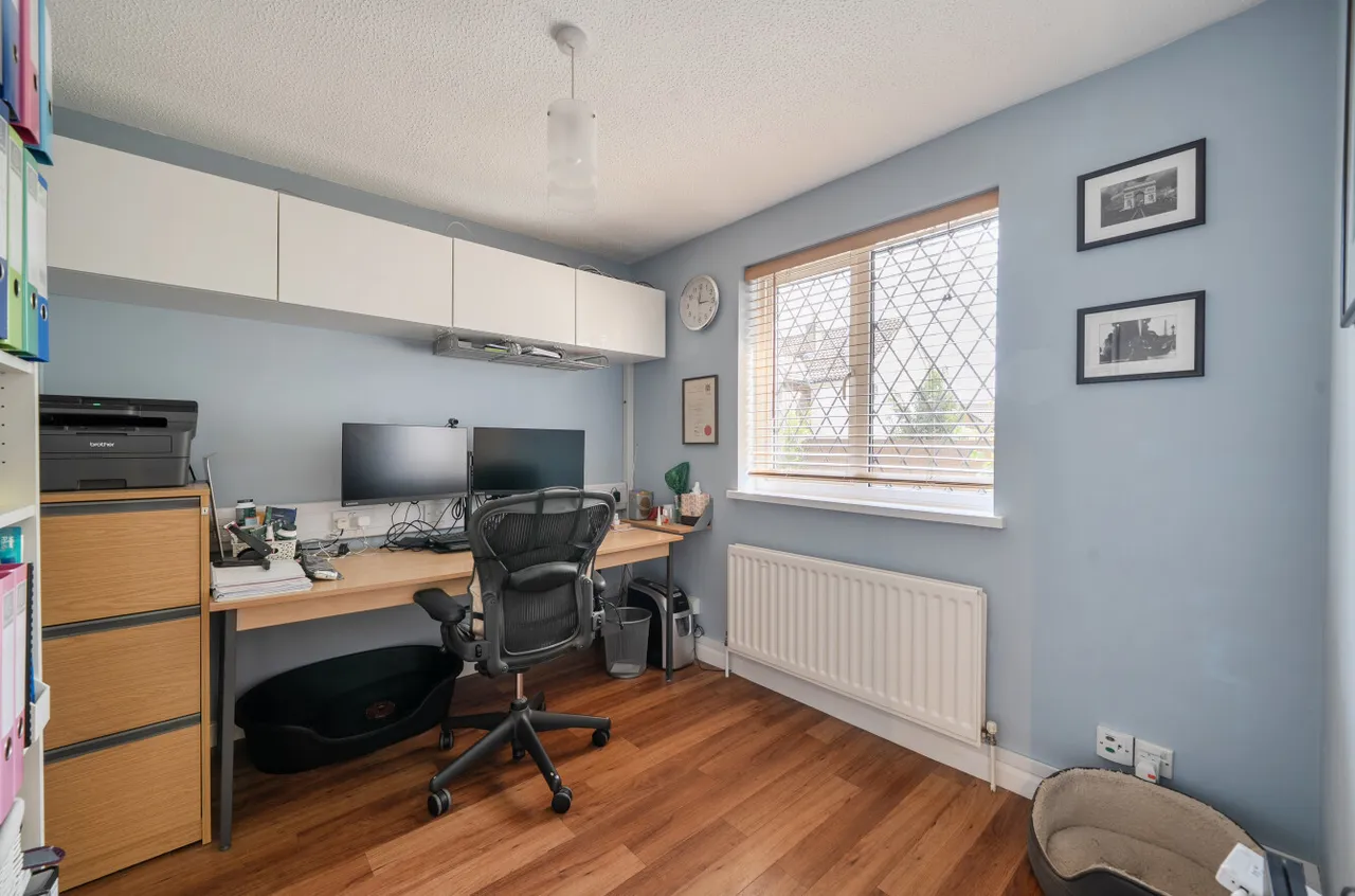 Long Barrow Close, South Wonston, SO21, photo 14