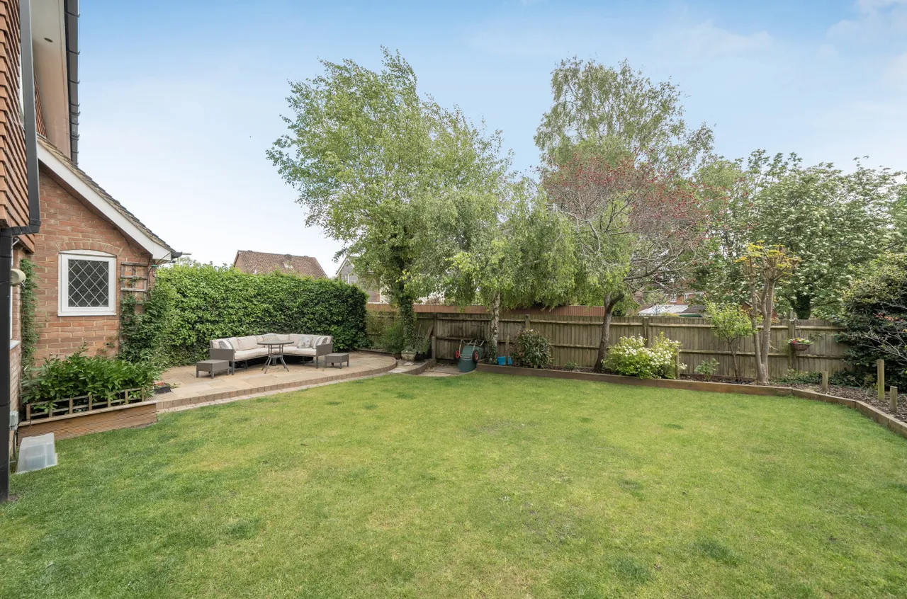Long Barrow Close, South Wonston, SO21, photo 16