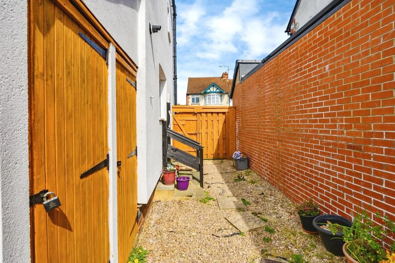 Grosvenor Road, Luton, Bedfordshire, LU3, photo 9