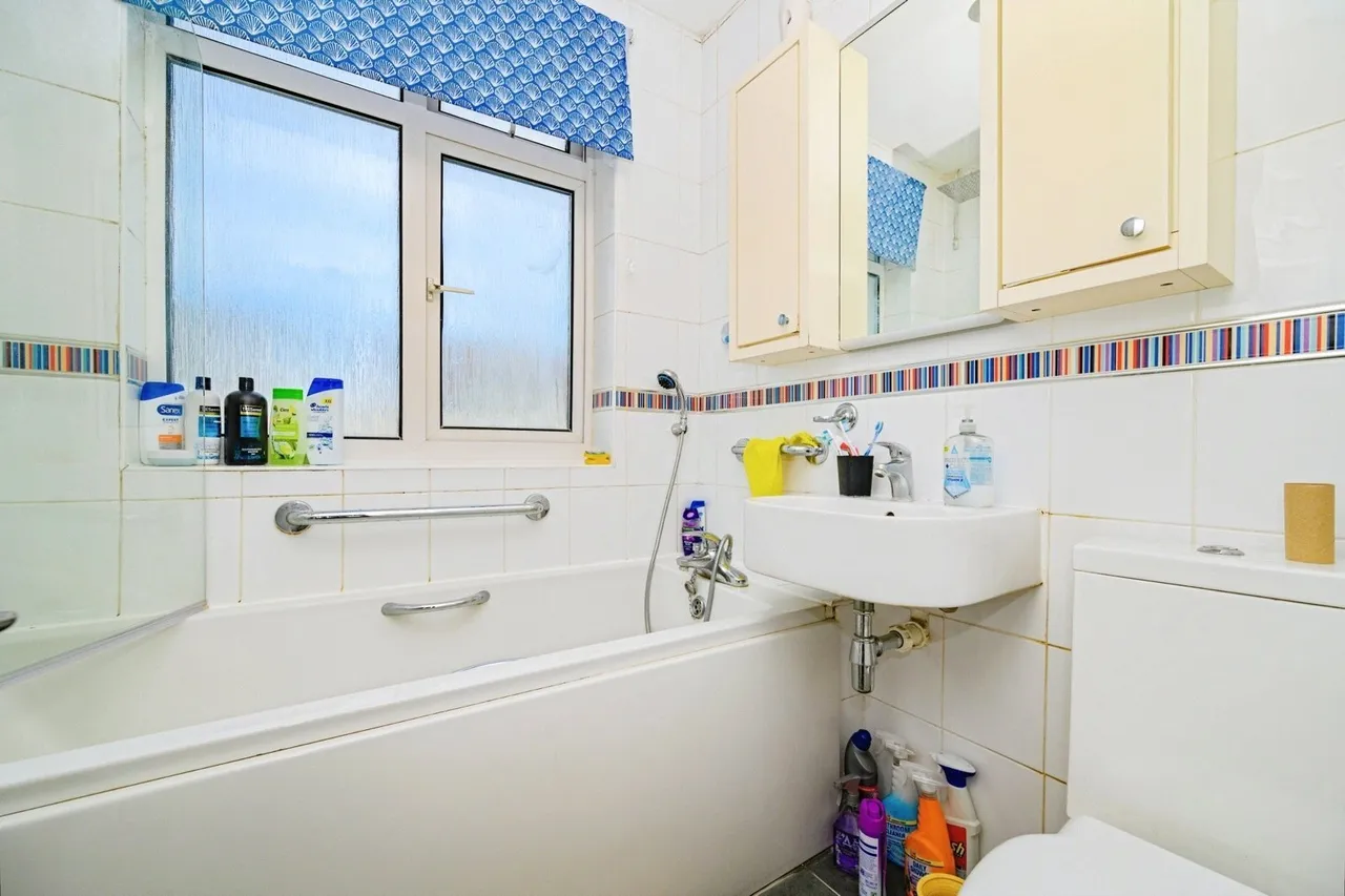 Grosvenor Road, Luton, Bedfordshire, LU3, photo 13