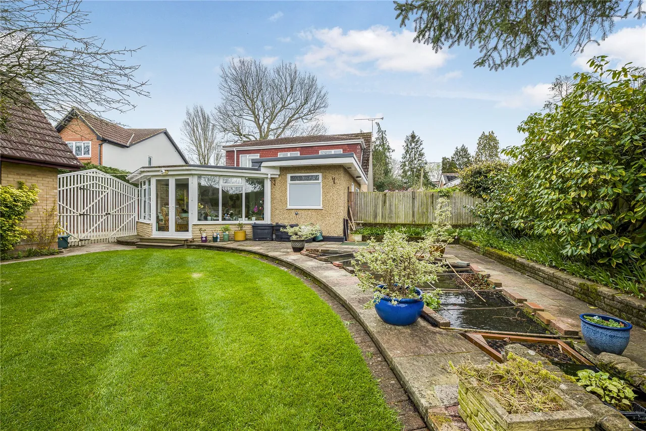 Fenns Lane, West End, GU24, photo 15