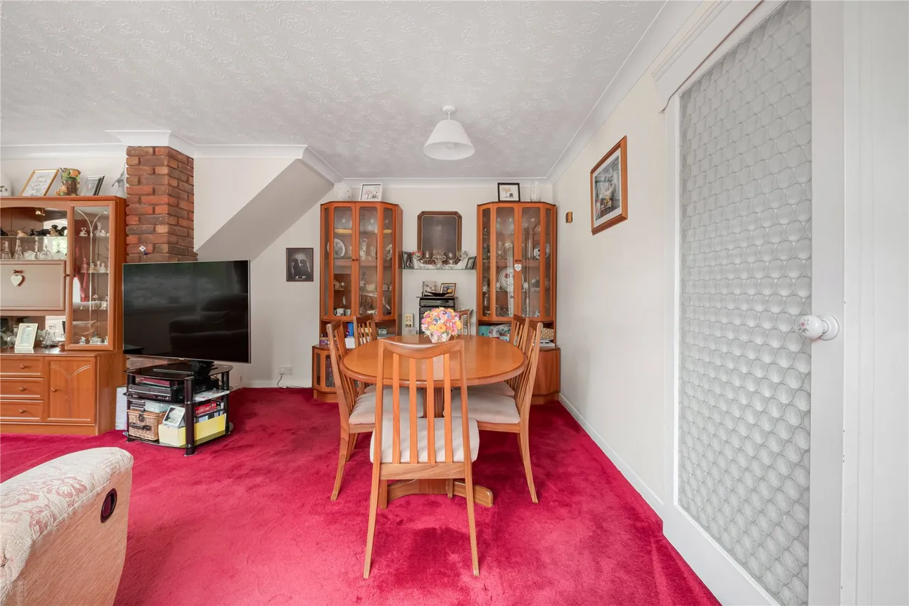 Fenns Lane, West End, GU24, photo 44