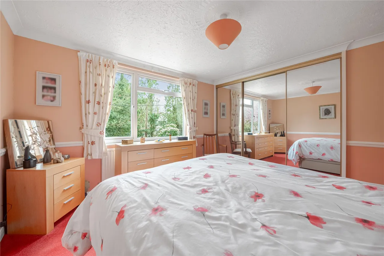 Fenns Lane, West End, GU24, photo 38
